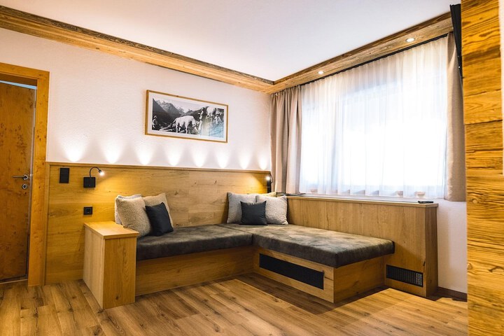 Room 36 of 65