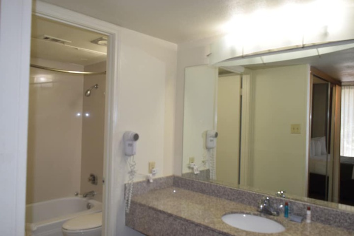 Bathroom sink