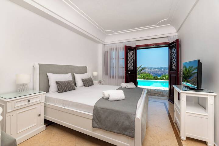 Room 44 of 120