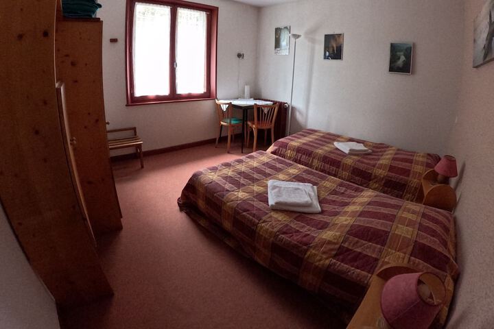 Room 8 of 29