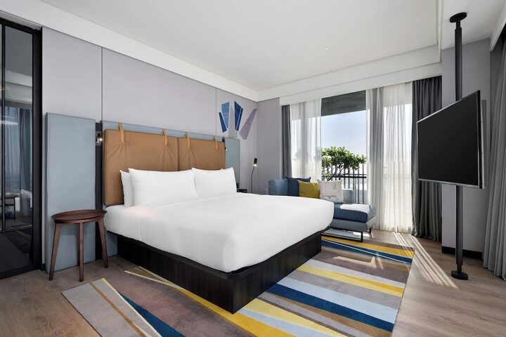Room 6 of 46