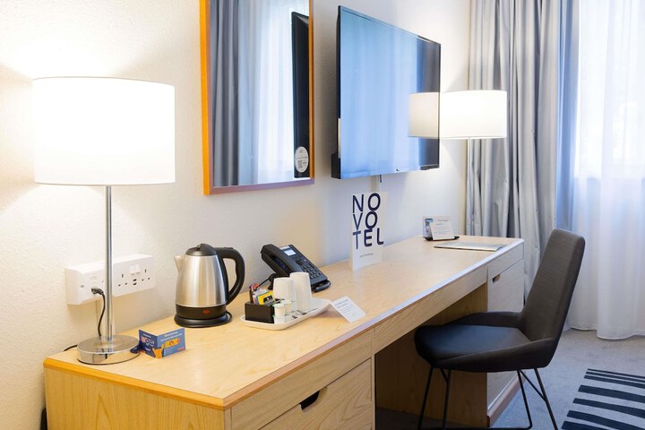 Room 30 of 115
