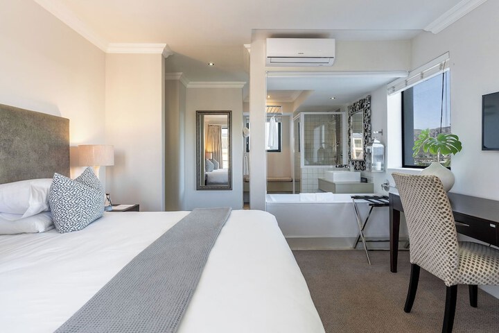 Room 15 of 155