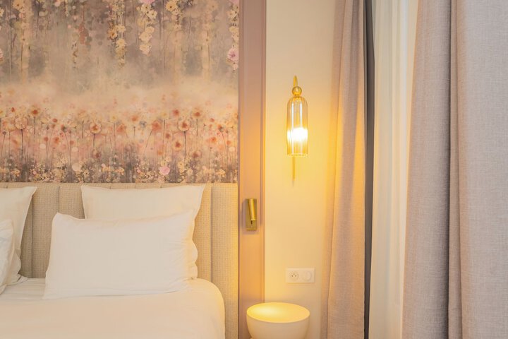 Room 27 of 44