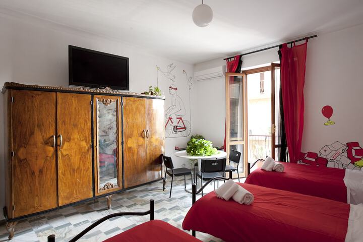 Room 9 of 23