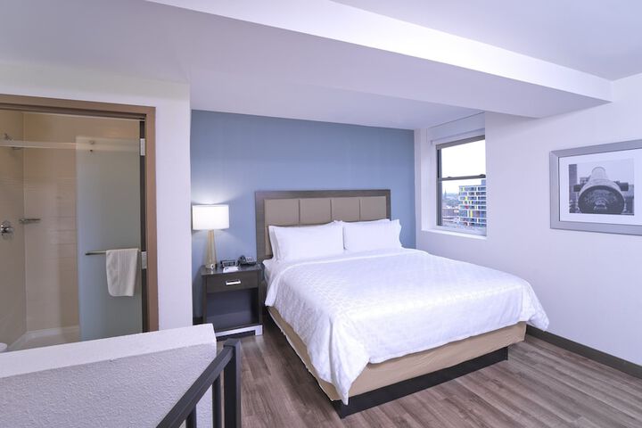 1 King Studio Suite (1 of 8)
