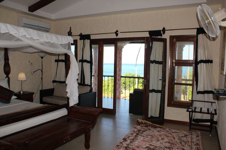 Room 12 of 51
