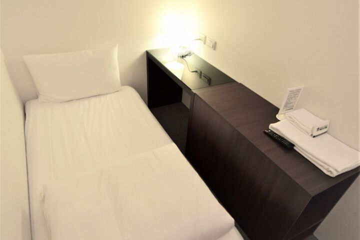 Room 15 of 44