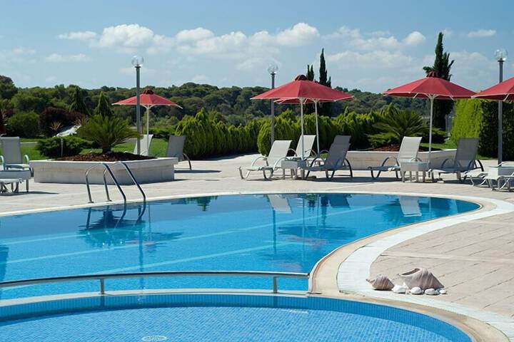 Hotel with Pool