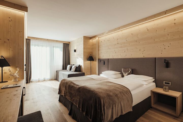 Room 15 of 73