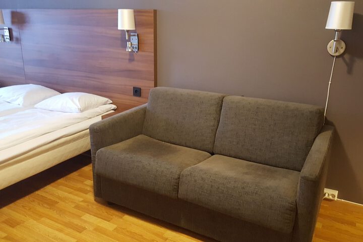 Room 5 of 61