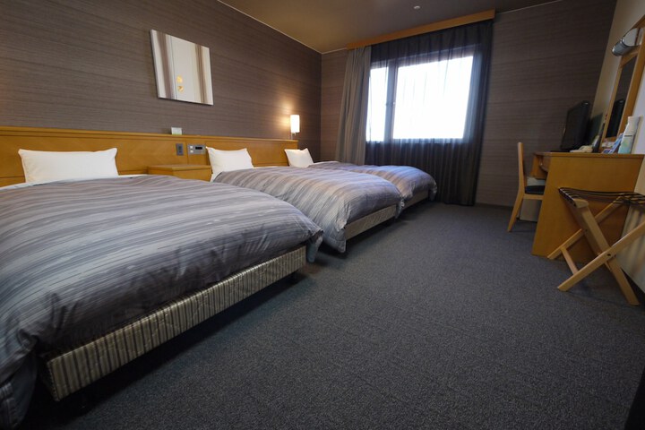 Room 7 of 30