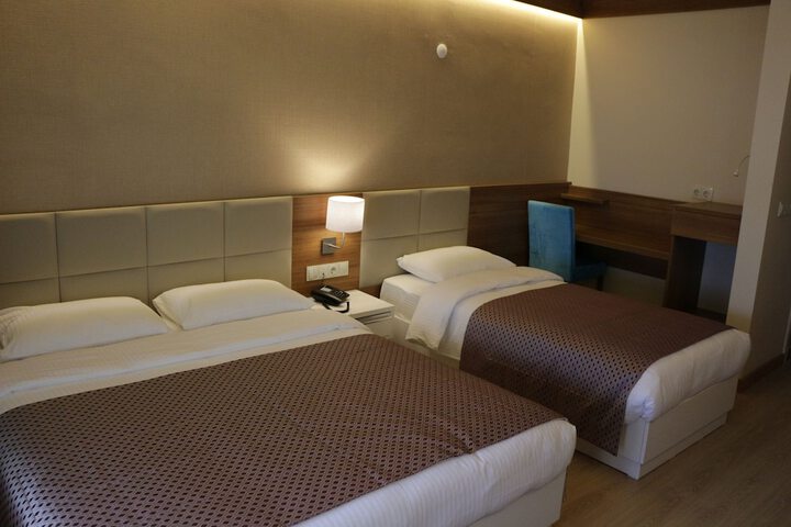 Room 16 of 16