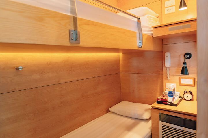 Room 12 of 28