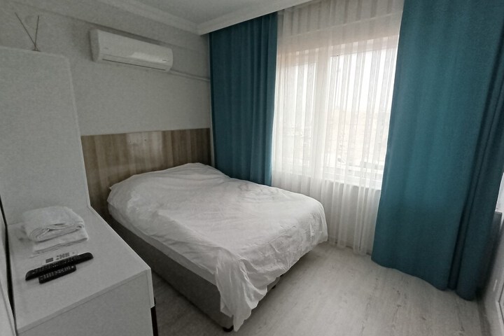 Room 18 of 49