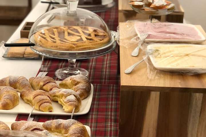Breakfast/Coffee Service 116 of 162