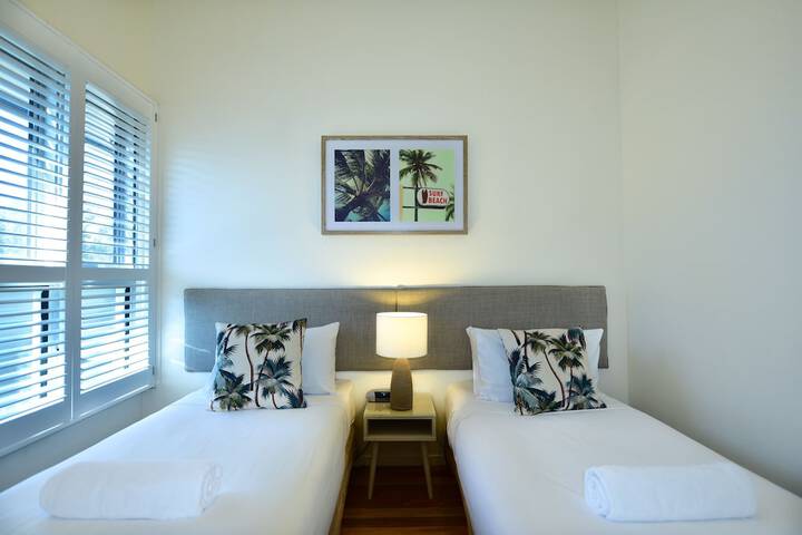 Room 12 of 94