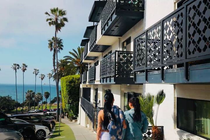 Hotel 42 of 43