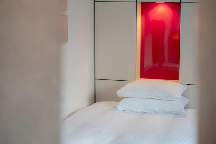 Room 11 of 42