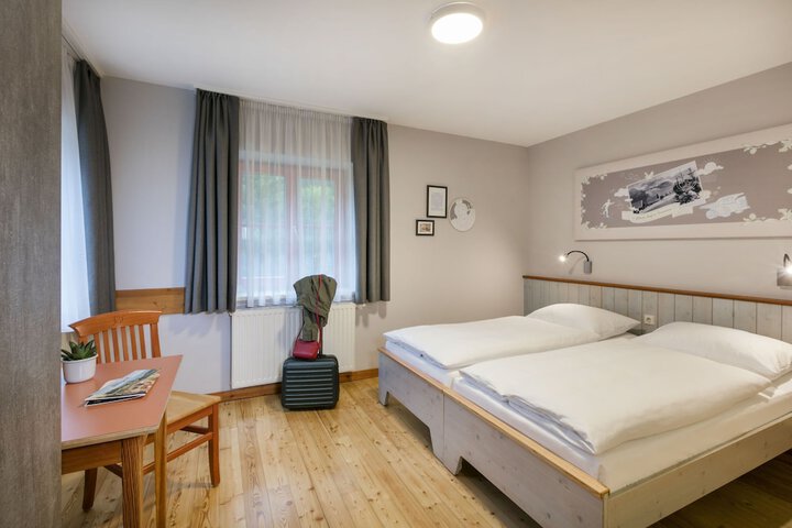 Room 4 of 59