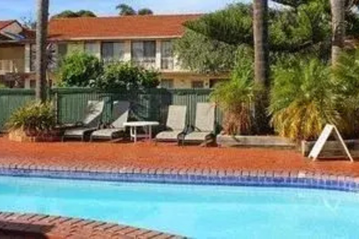 Hotel with Pool