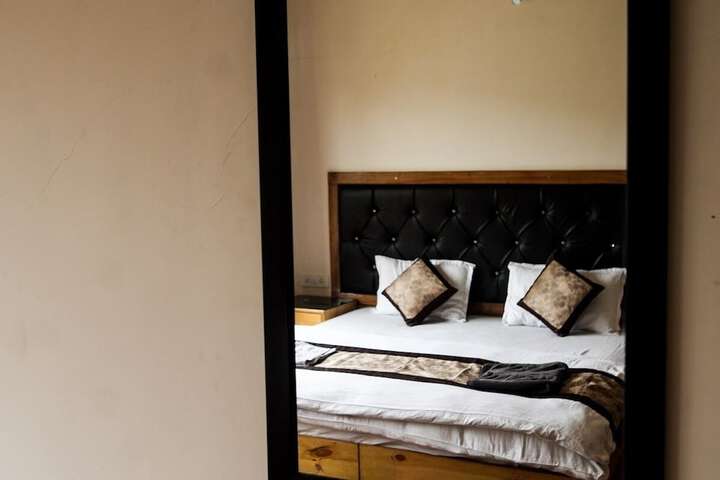 Room 22 of 63