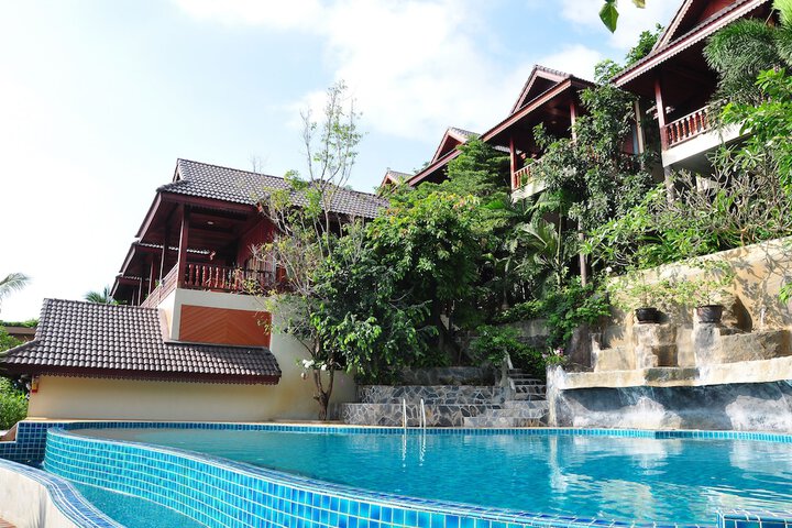 Hotel Pool
