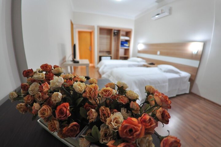 Room 8 of 40