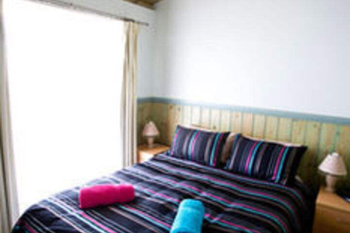 Room 7 of 16