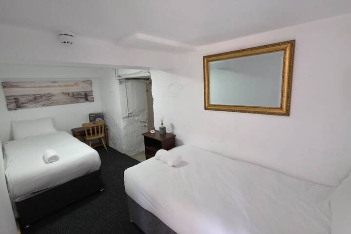 Room 63 of 108