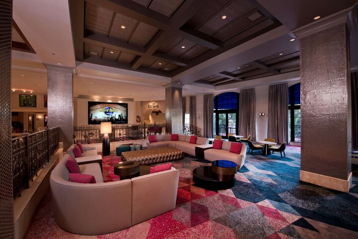 Entrance & Lobby