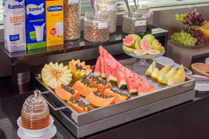 Breakfast/Coffee Service 86 of 100