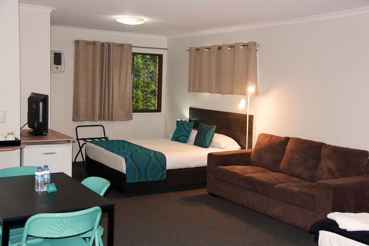 Room 5 of 14