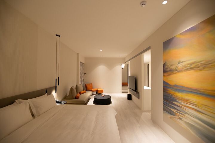 Room 12 of 63