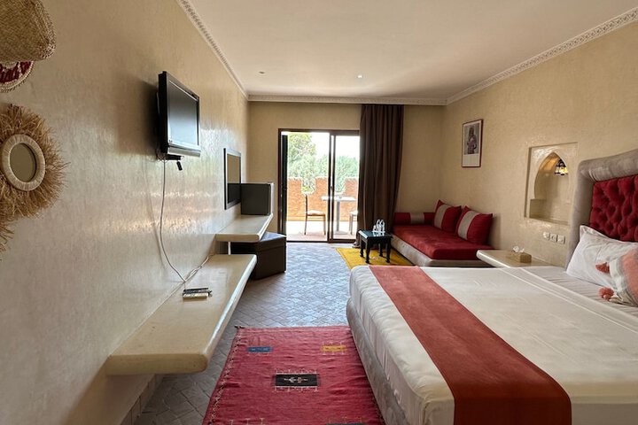 Room 28 of 76
