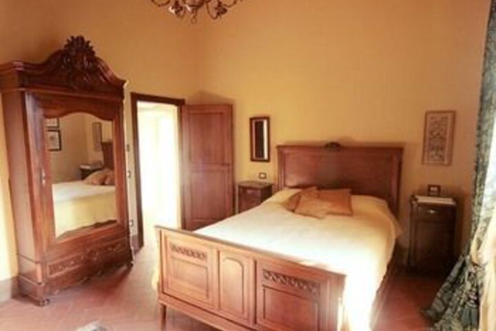 Room 16 of 30