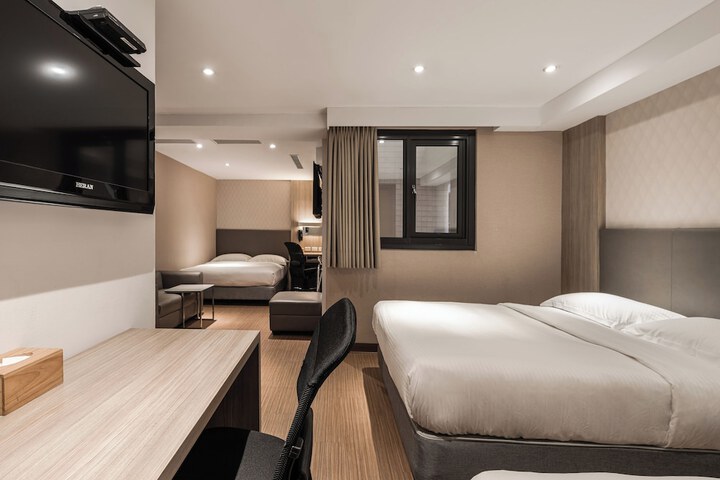Room 15 of 45