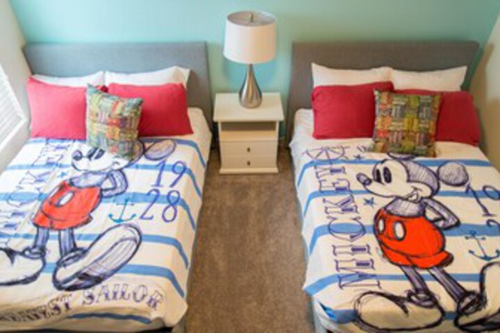 Room 50 of 61