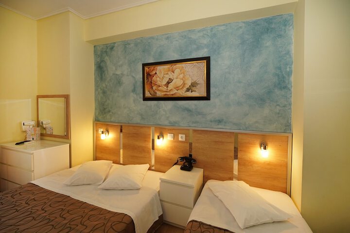 Room 90 of 100