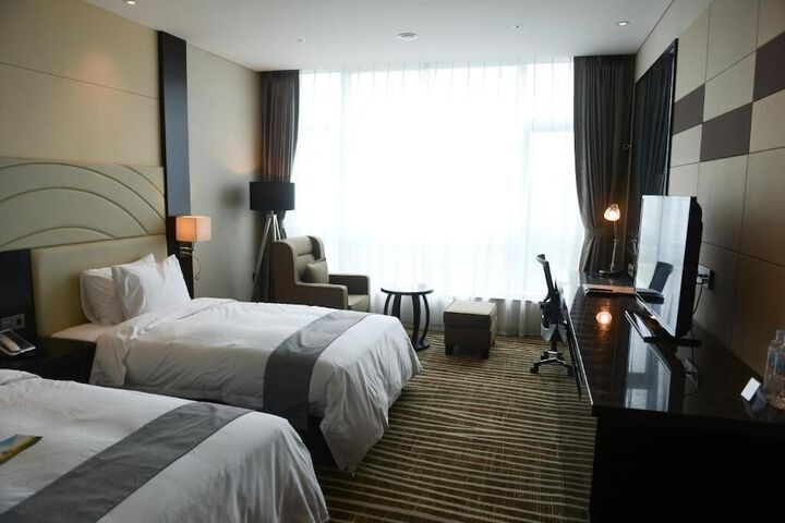 Room 8 of 47