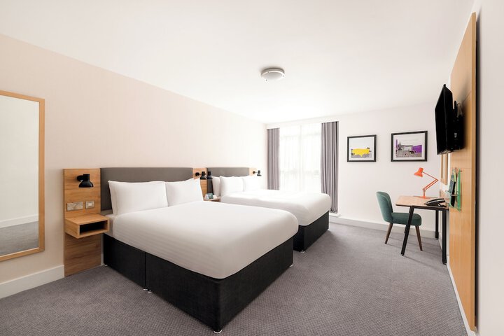 Room 52 of 130