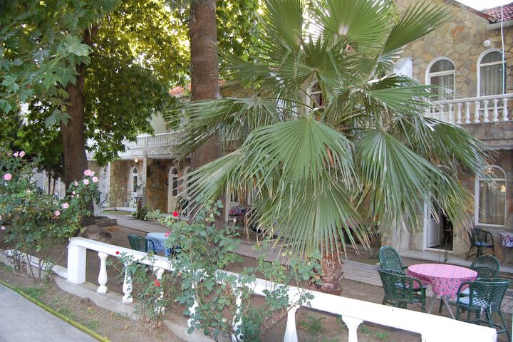 Hotel Exterior 53 of 66