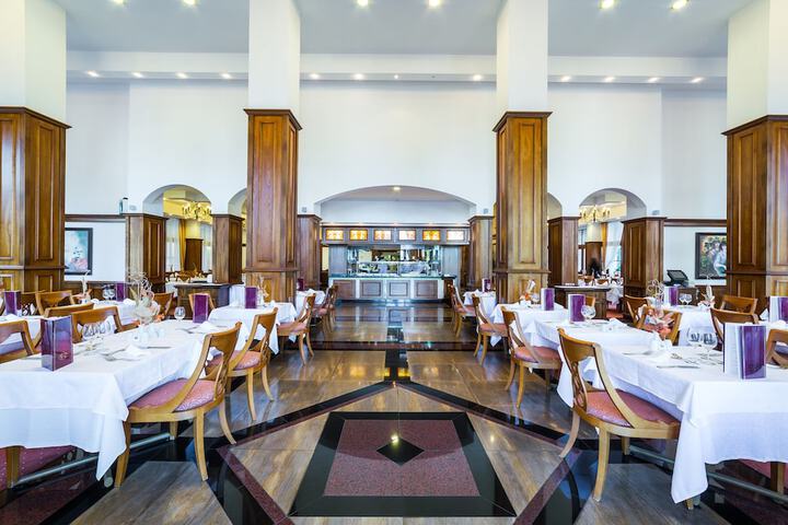 Dining 86 of 173