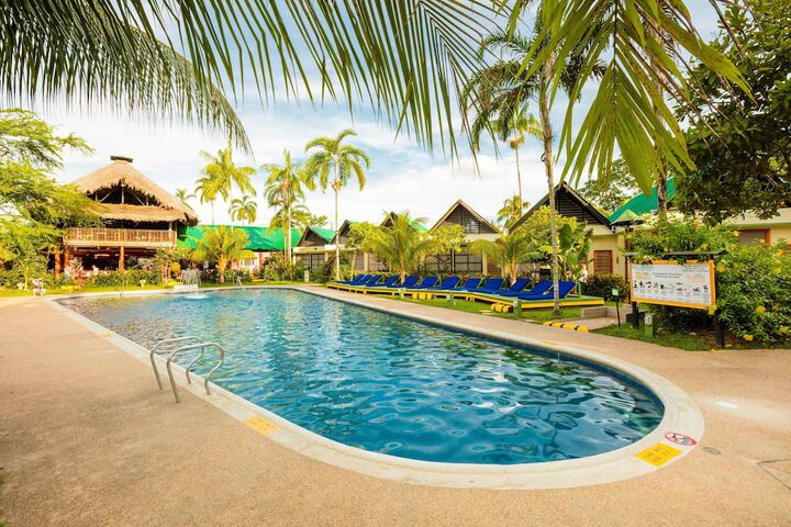 Pools & Facilities