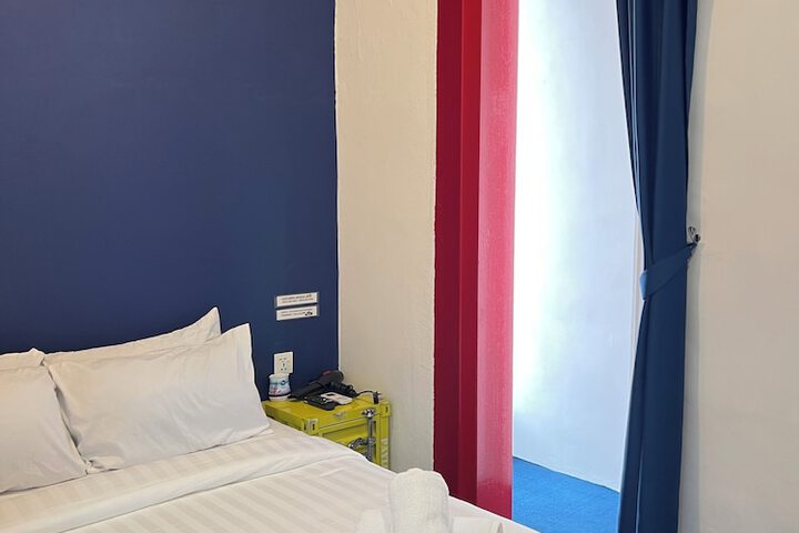 Room 70 of 122