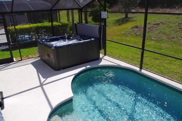 Pool 17 of 27