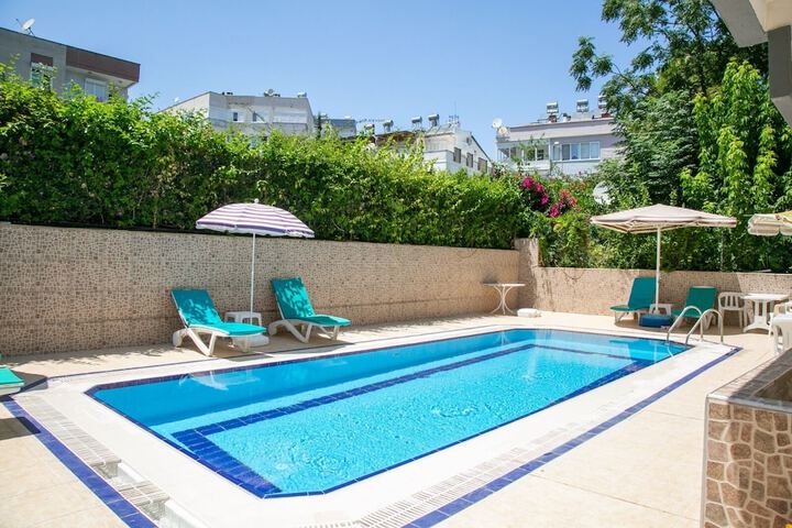 Pool 19 of 22