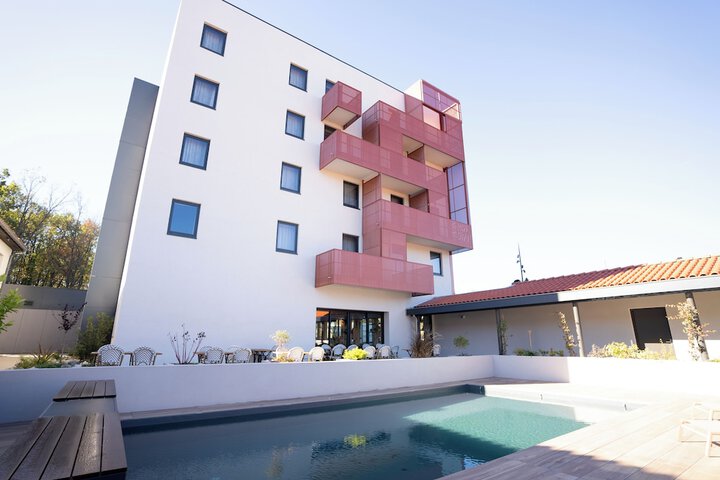 Hotel 141 of 151
