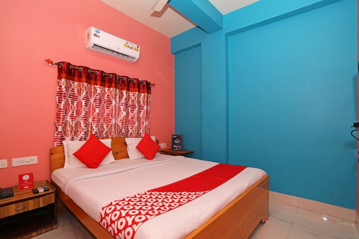 Room 6 of 18