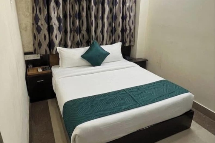 Room 4 of 21
